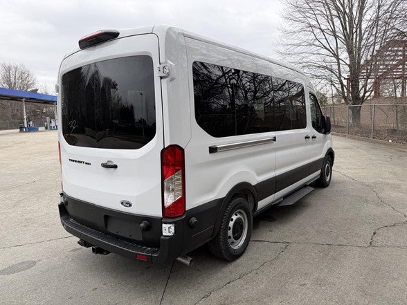 2026 Ford Transit Passenger Wagon T-350 148" Med Roof XL RWD