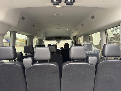 2026 Ford Transit Passenger Wagon T-350 148" Med Roof XL RWD