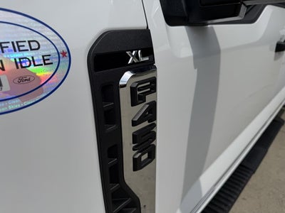 2026 Ford Super Duty F-450 DRW XL 4WD Crew Cab 179" WB 60" CA