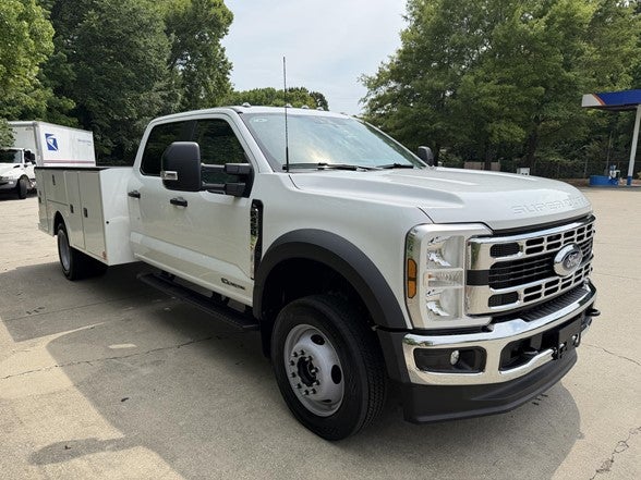 2026 Ford Super Duty F-450 DRW XL 4WD Crew Cab 179" WB 60" CA