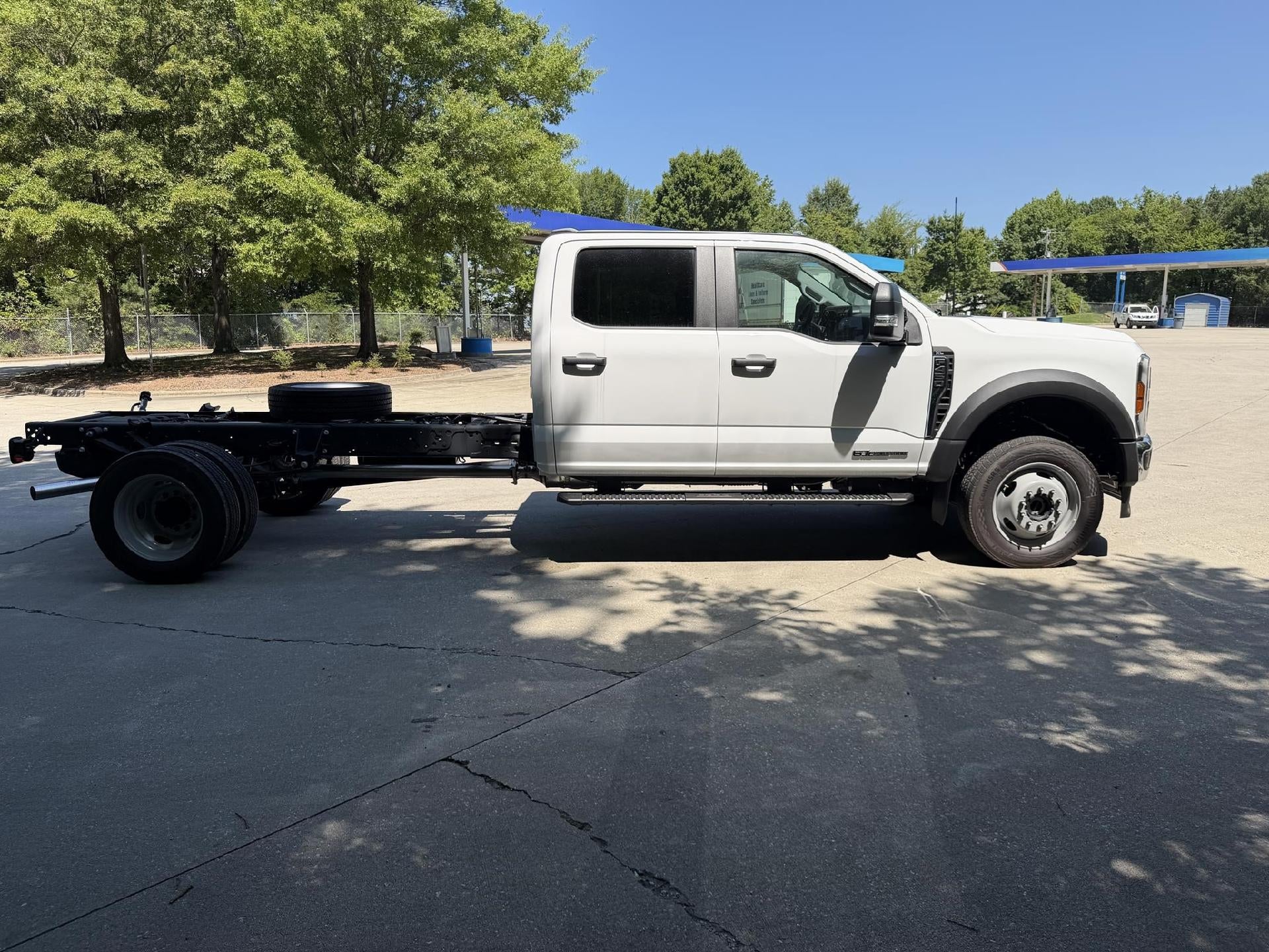 2026 Ford Super Duty F-450 DRW XL 4WD Crew Cab 203" WB