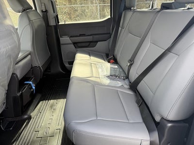 2026 Ford Super Duty F-350 DRW XL 4WD Crew Cab 179" WB 60" CA