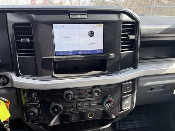 2026 Ford Super Duty F-350 DRW XL 4WD Crew Cab 179" WB 60" CA