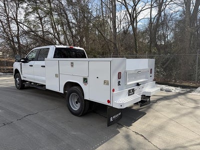 2026 Ford Super Duty F-350 DRW XL 4WD Crew Cab 179" WB 60" CA