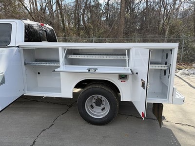 2026 Ford Super Duty F-350 DRW XL 4WD Crew Cab 179" WB 60" CA