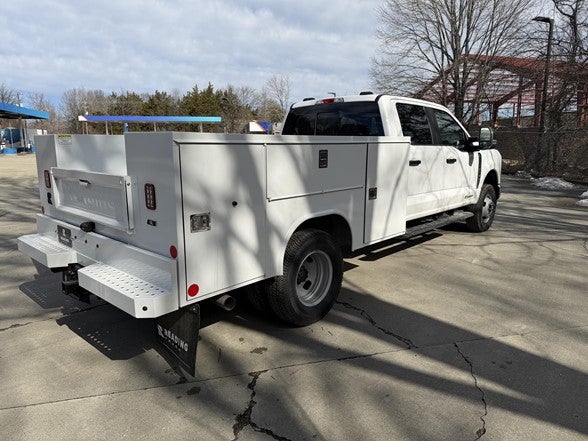 2026 Ford Super Duty F-350 DRW XL 4WD Crew Cab 179" WB 60" CA