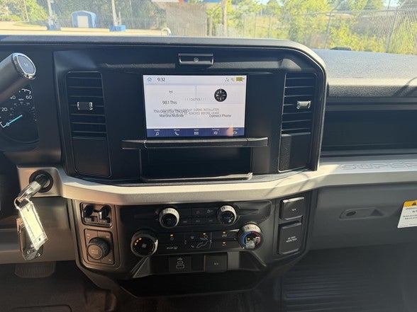 2026 Ford Super Duty F-350 DRW XL 4WD Crew Cab 179" WB 60" CA