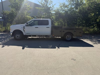 2026 Ford Super Duty F-350 DRW XL 4WD Crew Cab 179" WB 60" CA