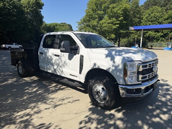 2026 Ford Super Duty F-350 DRW XL 4WD Crew Cab 179" WB 60" CA