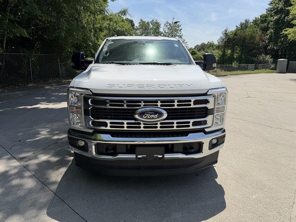 2026 Ford Super Duty F-350 DRW XL 4WD Crew Cab 179" WB 60" CA