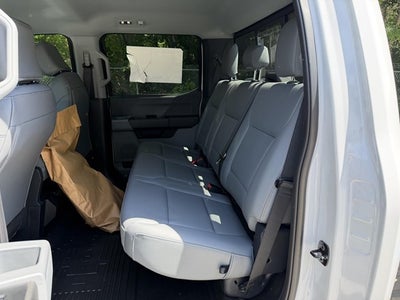 2026 Ford Super Duty F-350 DRW XL 4WD Crew Cab 179" WB 60" CA