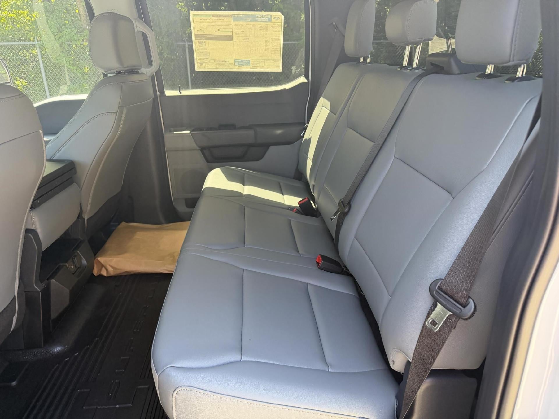 2026 Ford Super Duty F-350 DRW XL 4WD Crew Cab 179" WB 60" CA