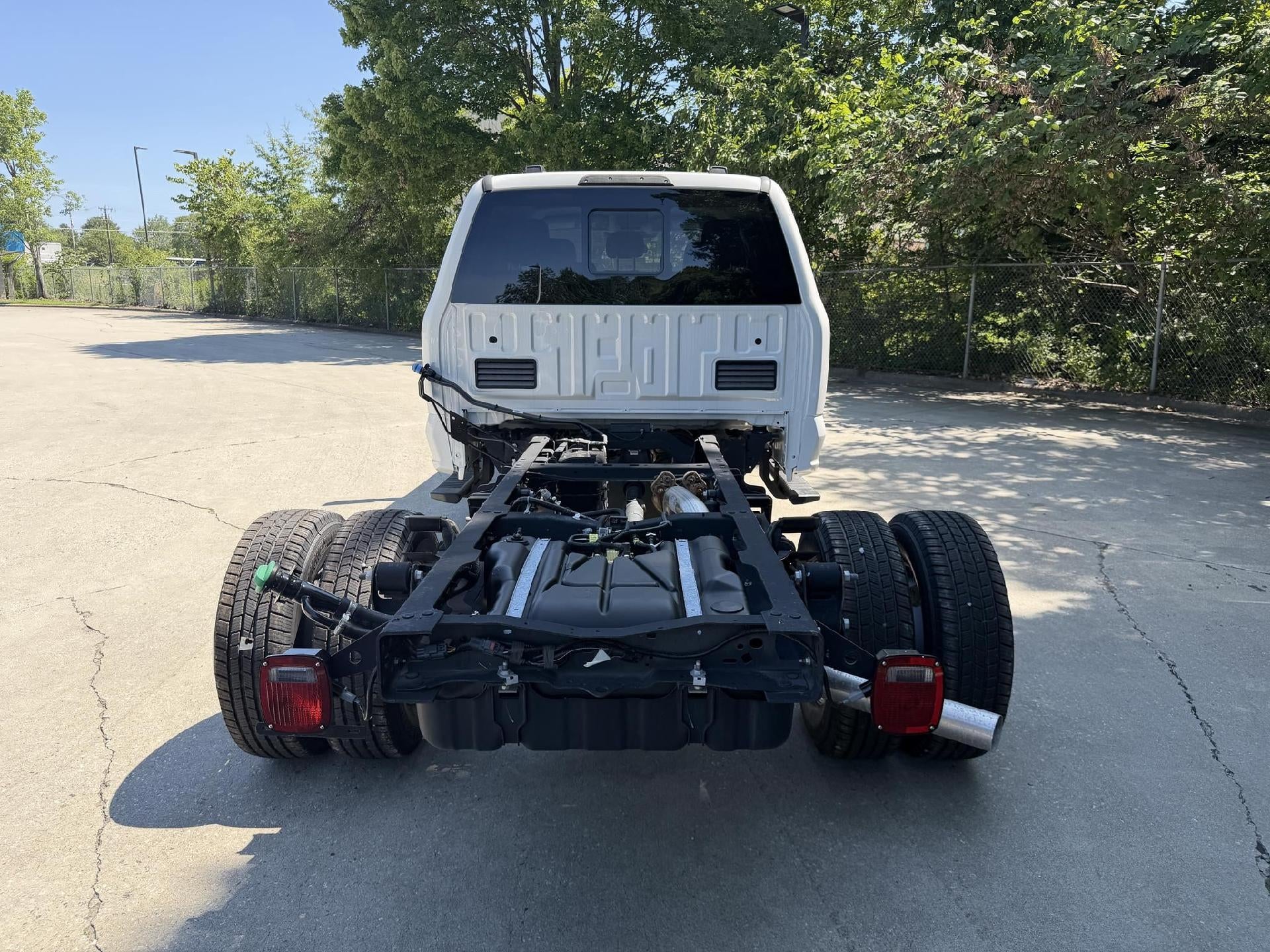 2026 Ford Super Duty F-350 DRW XL 4WD Crew Cab 179" WB 60" CA