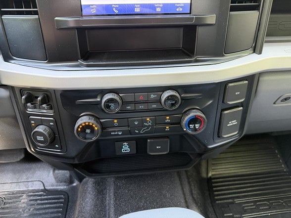 2026 Ford Super Duty F-350 DRW XL 4WD Crew Cab 179" WB 60" CA