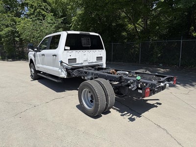 2026 Ford Super Duty F-350 DRW XL 4WD Crew Cab 179" WB 60" CA