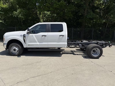2026 Ford Super Duty F-350 DRW XL 4WD Crew Cab 179" WB 60" CA
