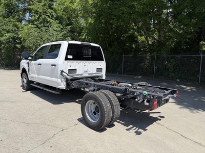2026 Ford Super Duty F-350 DRW XL 4WD Crew Cab 179" WB 60" CA