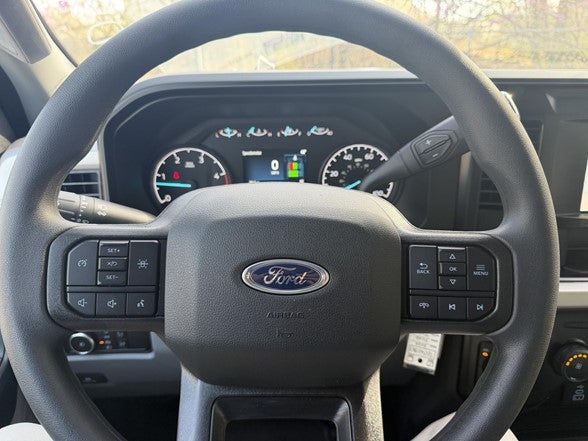 2026 Ford Super Duty F-350 DRW XL 4WD Crew Cab 179" WB 60" CA