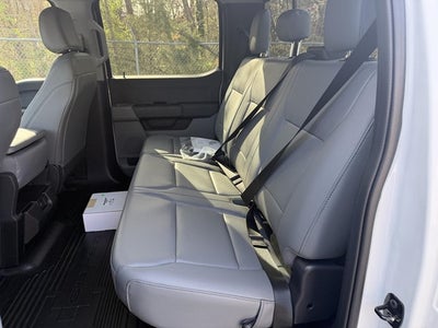 2026 Ford Super Duty F-350 DRW XL 4WD Crew Cab 179" WB 60" CA