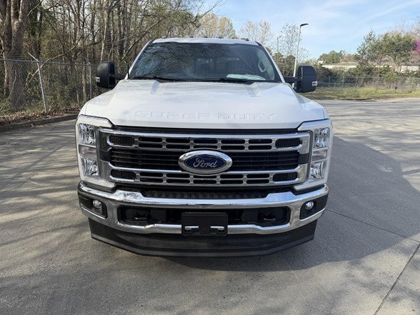 2026 Ford Super Duty F-350 DRW XL 4WD Crew Cab 179" WB 60" CA