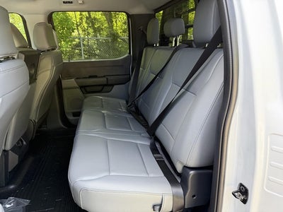 2026 Ford Super Duty F-350 DRW XL 4WD Crew Cab 179" WB 60" CA