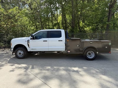 2026 Ford Super Duty F-350 DRW XL 4WD Crew Cab 179" WB 60" CA