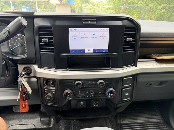 2026 Ford Super Duty F-350 DRW XL 4WD Crew Cab 179" WB 60" CA