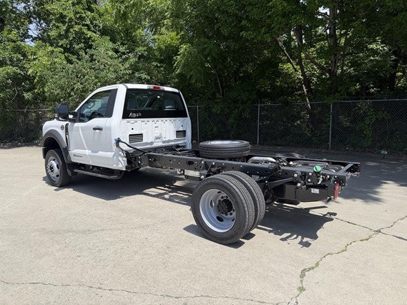 2026 Ford Super Duty F-550 DRW XL 2WD Reg Cab 145" WB 60" CA