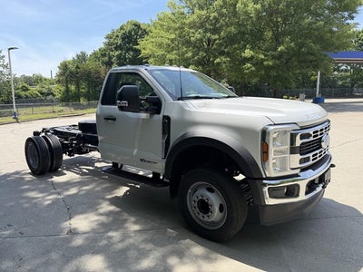2026 Ford Super Duty F-550 DRW XL 2WD Reg Cab 145" WB 60" CA