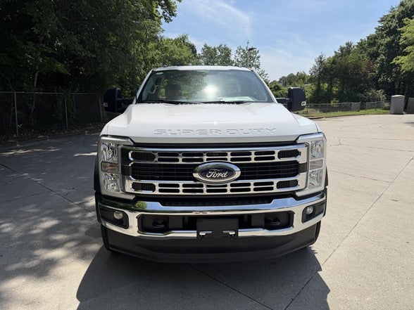 2026 Ford Super Duty F-550 DRW XL 2WD Reg Cab 145" WB 60" CA
