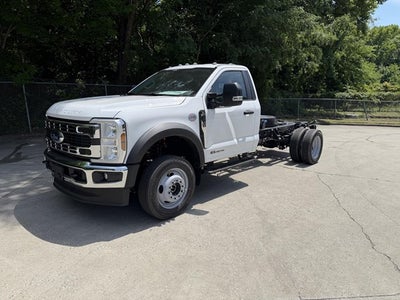 2026 Ford Super Duty F-550 DRW XL 4WD Reg Cab 145" WB 60" CA