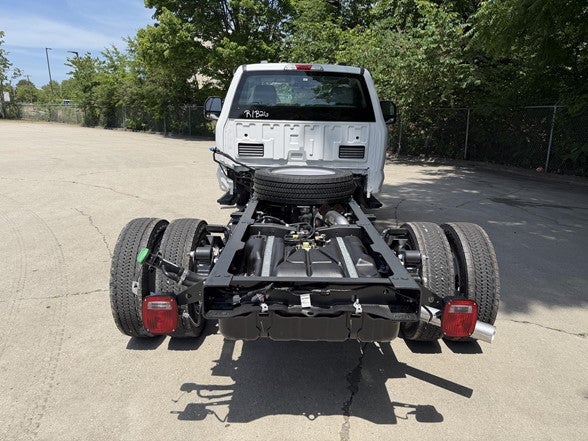 2026 Ford Super Duty F-550 DRW XL 4WD Reg Cab 145" WB 60" CA