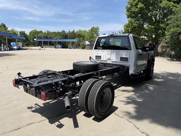 2026 Ford Super Duty F-550 DRW XL 4WD Reg Cab 145" WB 60" CA