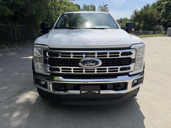 2026 Ford Super Duty F-550 DRW XL 4WD Reg Cab 145" WB 60" CA