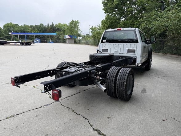 2026 Ford Super Duty F-600 DRW XL 4WD Reg Cab 145" WB 60" CA