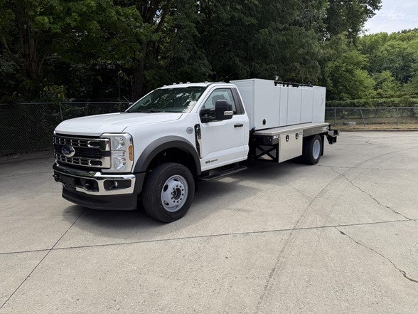 2025 Ford Super Duty F-600 DRW XL 4WD Reg Cab 145" WB 60" CA