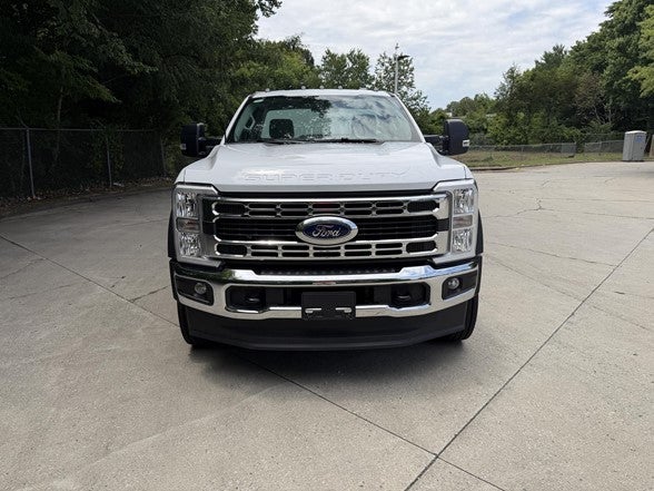 2025 Ford Super Duty F-600 DRW XL 4WD Reg Cab 145" WB 60" CA