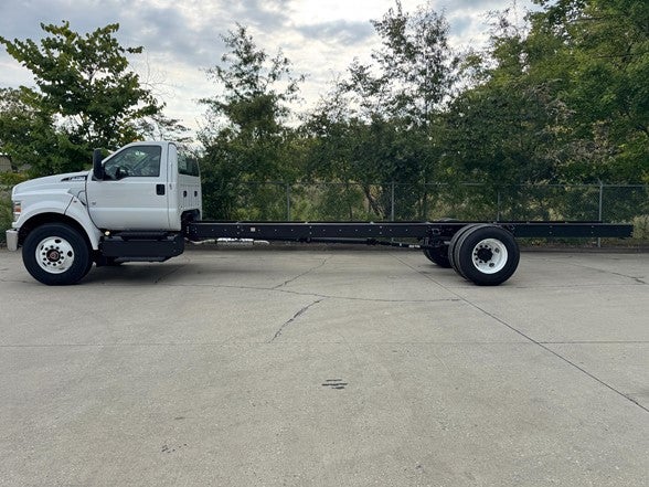 2026 Ford F-650-750 F-750 Gas Straight Frame
