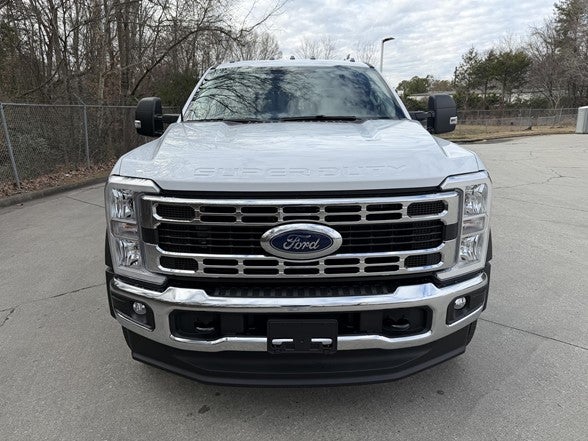 2026 Ford Super Duty F-550 DRW XL 4WD Crew Cab 179" WB 60" CA