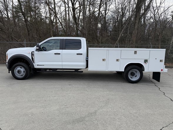 2026 Ford Super Duty F-550 DRW XL 4WD Crew Cab 179" WB 60" CA
