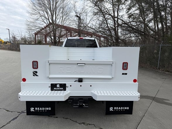 2026 Ford Super Duty F-550 DRW XL 4WD Crew Cab 179" WB 60" CA