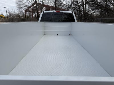 2026 Ford Super Duty F-550 DRW XL 4WD Crew Cab 179" WB 60" CA