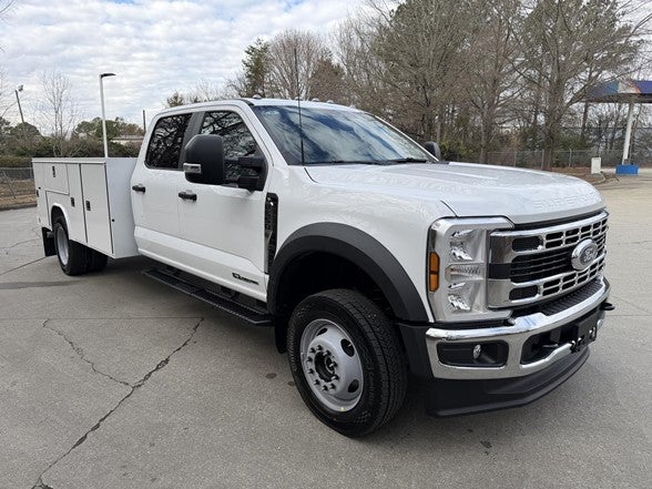 2026 Ford Super Duty F-550 DRW XL 4WD Crew Cab 179" WB 60" CA