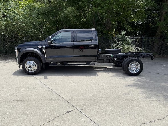 2026 Ford Super Duty F-550 DRW XL 4WD Crew Cab 179" WB 60" CA