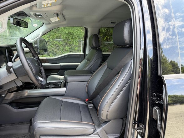 2026 Ford Super Duty F-550 DRW XL 4WD Crew Cab 179" WB 60" CA