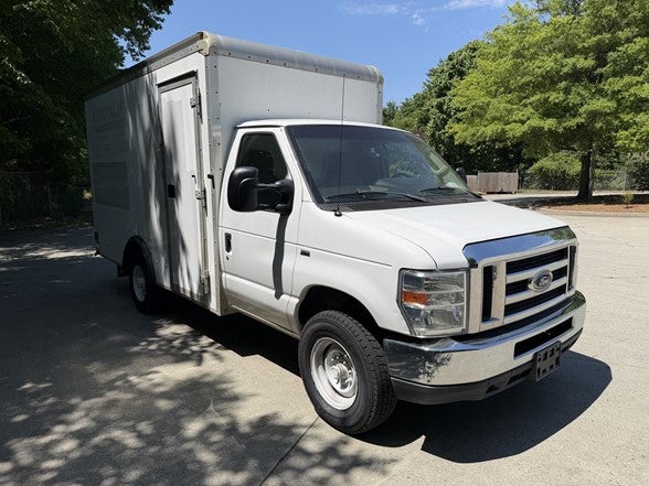 2016 Ford Econoline Commercial Cutaway E-350 Super Duty 138" SRW