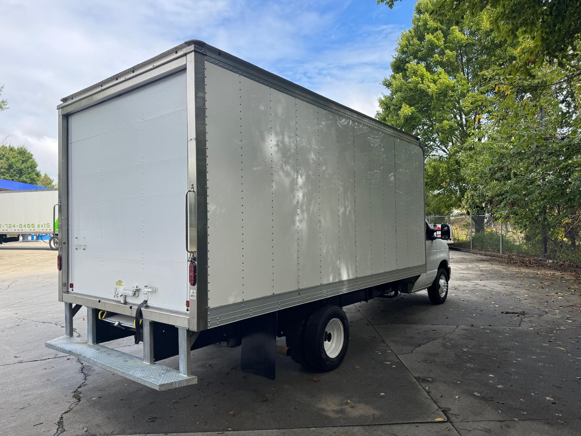 2024 Ford E-Series Cutaway E-350 SRW 138" WB