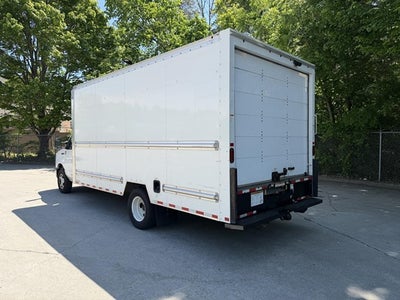 2022 Ford E-Series Cutaway E-350 SRW 138" WB
