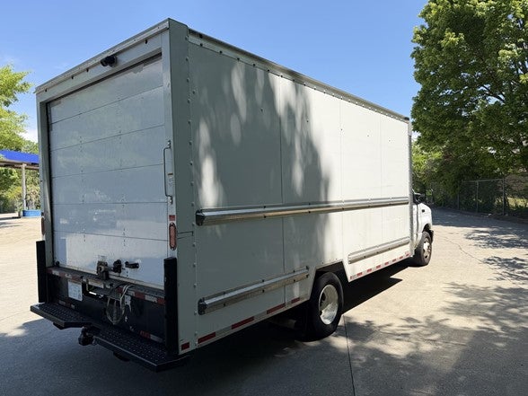2022 Ford E-Series Cutaway E-350 SRW 138" WB