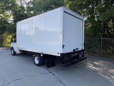 2023 Ford E-Series Cutaway E-350 SRW 138" WB